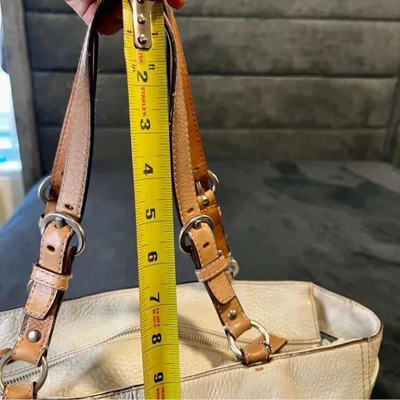 Coach Chelsea Pebble Leather Tote Bag Chalk Tan Work School Casual 
D1082-F12340 - Picture 13 of 13